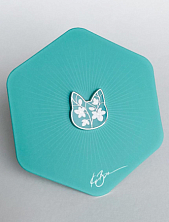 Значок «Силуэт котика с цветами», бирюзовый