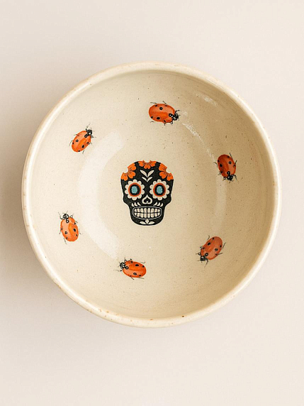 Пиала ручной работы с черепами, светло-бежевая, 9 см, фото 2.