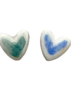 Серёжки-гвоздики Мария Гордеева Сердечки, керамика, сине-зелёные