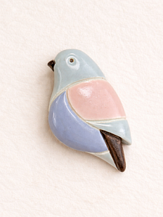 Брошь керамическая ручной работы «Птичка», розово-голубая