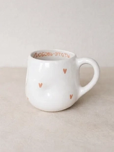 Кружка ручной работы РУКИ В ГЛИНЕ «Любовь - это ты», розовая, керамика, 400 мл, мятая
