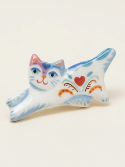 Брошь ручной работы Полина Гузеева «Котик с сердечком», голубая, фарфор, фото 1.