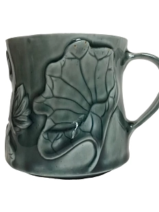 Кружка ручной работы Керамика Александры Пылиной «Лотосы», фарфор, 300 мл