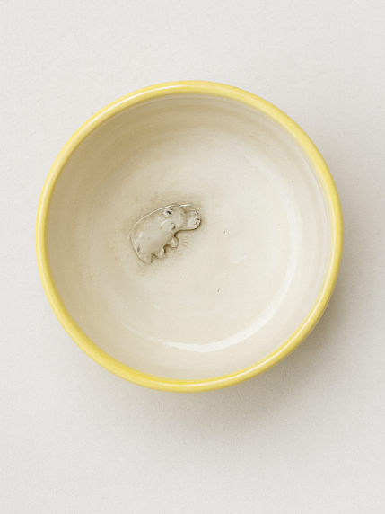 Миска ручной работы с фигуркой внутри Бегемотик, жёлтая, керамика, 11 см, фото 1.