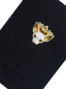 Брошь ручной работы Bulygin «Королева кошек», фарфор, бело-золотистая