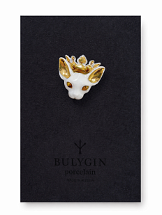 Брошь ручной работы Bulygin «Королева кошек», фарфор, бело-золотистая