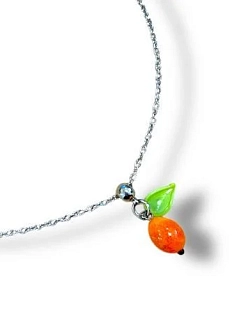 Подвеска Керко на цепочке ручной работы со стеклянной ягодкой облепихи