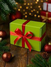 Подарочный набор-сюрприз на Новый год с книгой для парня/друга