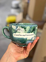 Кружка ручной работы Тата вытворяет/NF ceramics «Ахтыжё**ныйтына**й», зеленая, керамика, 600 мл, превью фото 1
