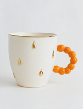 Кружка ручной работы из фарфора, белая с золотыми каплями и оранжевой ручкой, объём 300 мл