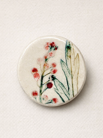 Брошь ручной работы Оттиск трав, красная, керамика, фото 1.