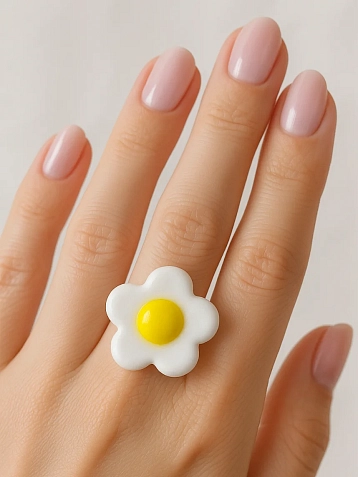 Кольцо Радость Рядом «Ромашка», незамкнутое, полимерная глина, белое, фото 3.