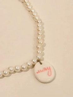 Чокер ручной работы Радость Рядом с подвеской «Мяу», полимерная глина, бисер, розовый