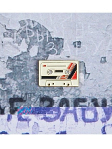 Металлический значок Heart of Moscow «Белая кассета» серия 90-е