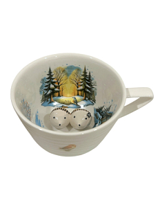 Чашка для чая ручной работы с фигуркой внутри «Пара ёжиков у зимнего дома», красная, фарфор, 250 мл