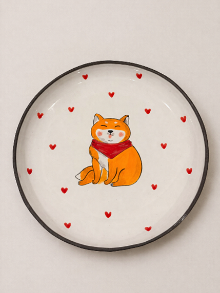 Тарелка ручной работы Ким керамика с бортиком Спящая сиба-ину в косынке с сердечками, белая, 17 см, фото 1.