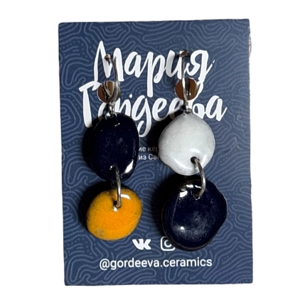 Серьги Мария Гордеева асимметричные составные, керамика, синие с жёлтым и белым, фото 1.