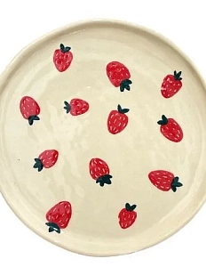 Тарелка ручной работы Малёма с росписью Клубнички, керамика, 16 см