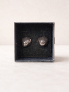 Сережки-гвоздики «Круглые ракушки», чёрные, глянцевые, фарфор