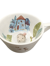 Чашка для чая ручной работы Мадам де Тюль с фигуркой внутри Ёжик с яблоком, белая, фарфор, 250 мл