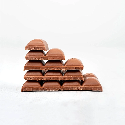 Шоколад Nilambari белый на кешью с малиной, фото 2.