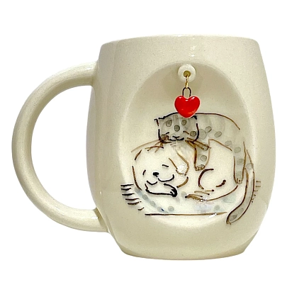 Кружка ручной работы НАДО ЖЕ Котик с пёсиком с подвеской сердечком, керамика, 300 мл, фото 1.