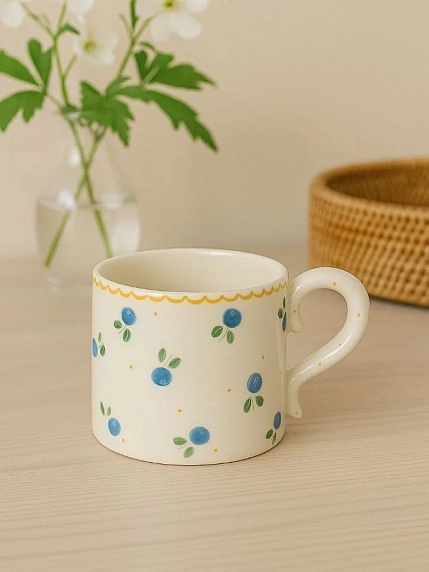 Кружка ручной работы прямая Чашки и поцелуи «Черника», полуфарфор, 250 мл, фото 3.