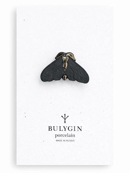 Брошь ручной работы Фарфор Булыгина «Моль», чёрно-серебристая, фото 2.