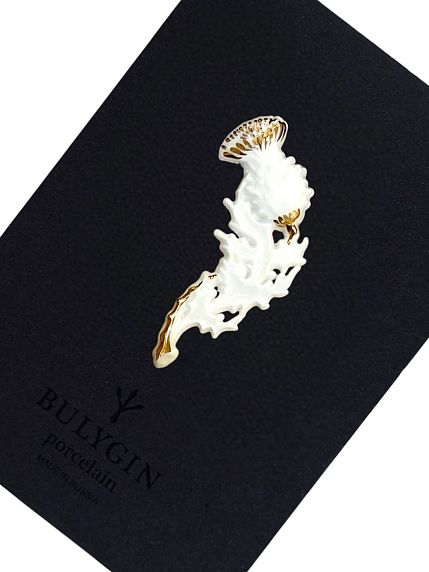 Брошь ручной работы Bulygin «Чертополох», бело-золотистая, фарфор, фото 1.