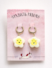 Серьги-конго Радость Рядом «Цветочки», полимерная глина, желто-белые