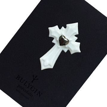 Брошь ручной работы Bulygin «Крест», бело-серебристая, фарфор, фото 1.