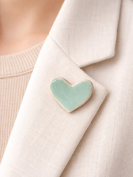 Брошь ручной работы Elizabeth Madar Сердце, мятная, керамика, фото 2.