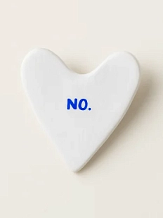 Брошь ручной работы Сердце с надписью «No», белая, полимерная глина