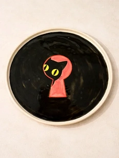 Тарелка ручной работы Катякерамика «Чёрный кот» 20,5 см,  полуфарфор