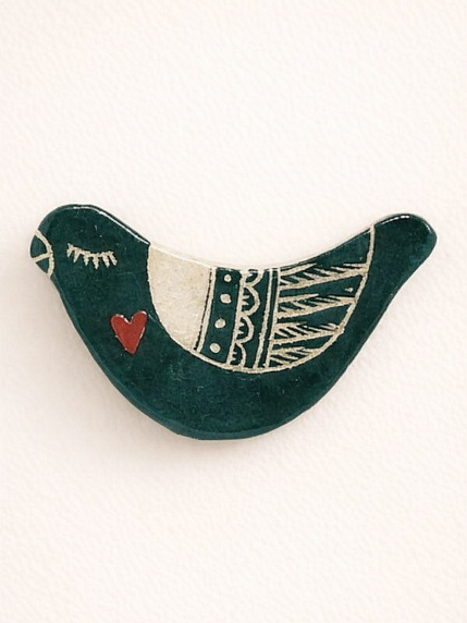 Брошь ручной работы Голубка с сердечком, тёмно-зелёная, керамика, фото 1.