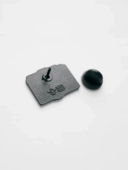 Металлический пин WAF WAF «Поймай момент», фото 2.