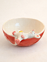 Глубокая тарелка ручной работы «Мышка с сыром», красная, керамика, 16 см, превью фото 2