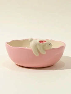 Глубокая тарелка ручной работы «Кролик», розовая, керамика, 15 см