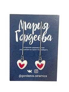 Серёжки-гвоздики на планке Сердечки, керамика, красные с белым