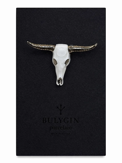 Брошь ручной работы Фарфор Булыгина «Бык», бело-серебристая, фото 1.