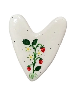 Брошь ручной работы Сердце с земляникой, полимерная глина