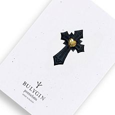 Брошь ручной работы Bulygin «Крест», фарфор, чёрно-золотистая