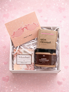 Подарочный набор на 14 февраля с твердым шампунем, скрабом и шоколадом