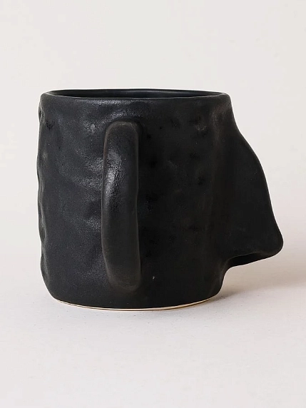 Кружка ручной работы Тата вытворяет/NF ceramics «Нос», чёрная матовая, 400 мл, фото 3.