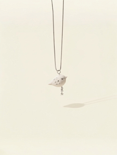 Подвеска ручной работы Hands in clay с птичкой, серебристая, фарфор