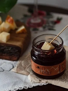 Винный джем Волчья семья (Wolf's Family) «Мерло», 220 г