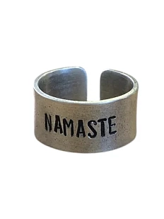 Кольцо металлическое «Namaste» 16/17
