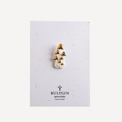 Брошь ручной работы Bulygin «Грибы», фарфор, бело-золотистая, фото 3.